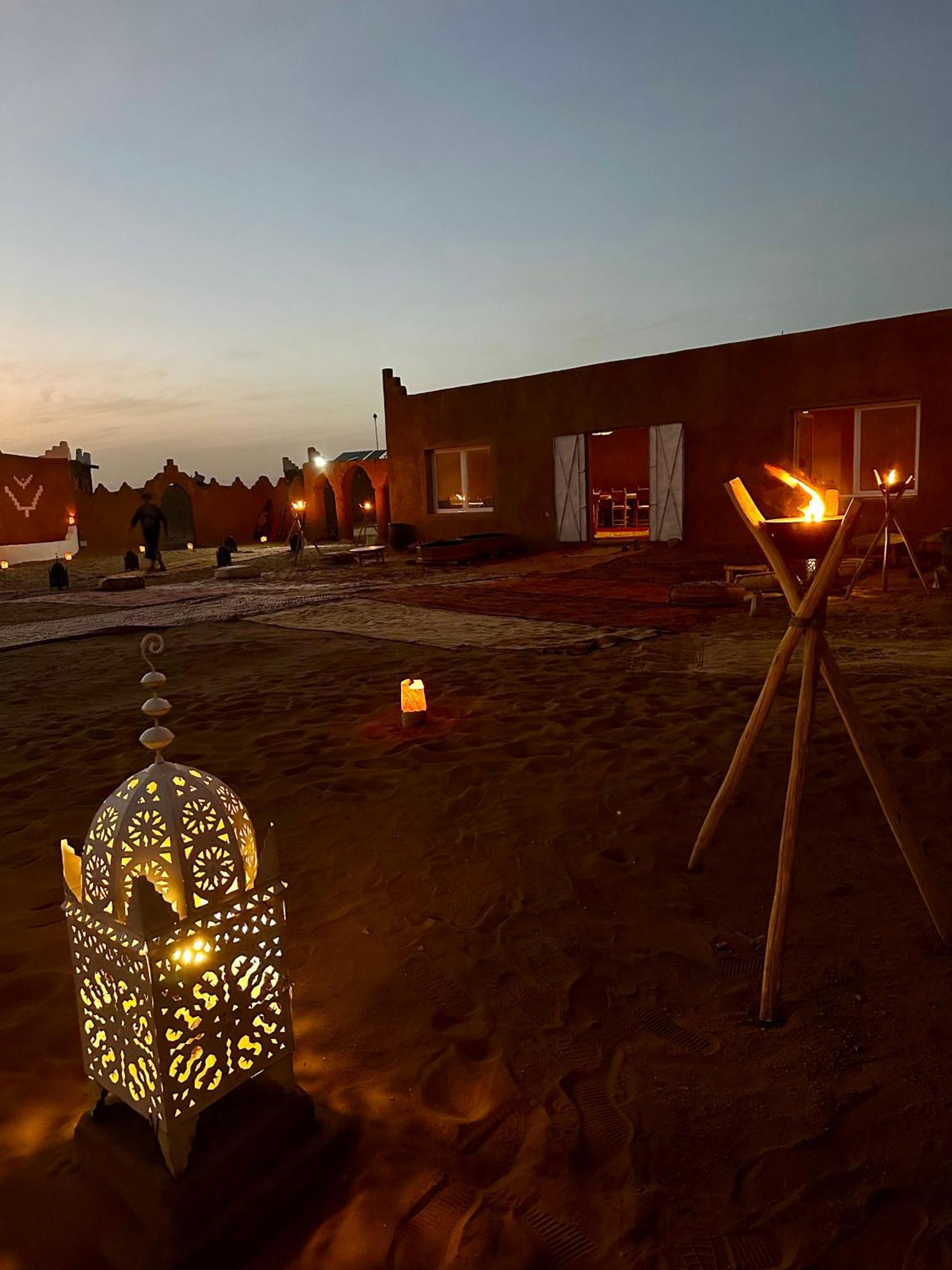 Luxury tent Bivouac Erg Chegaga Nomademoi *